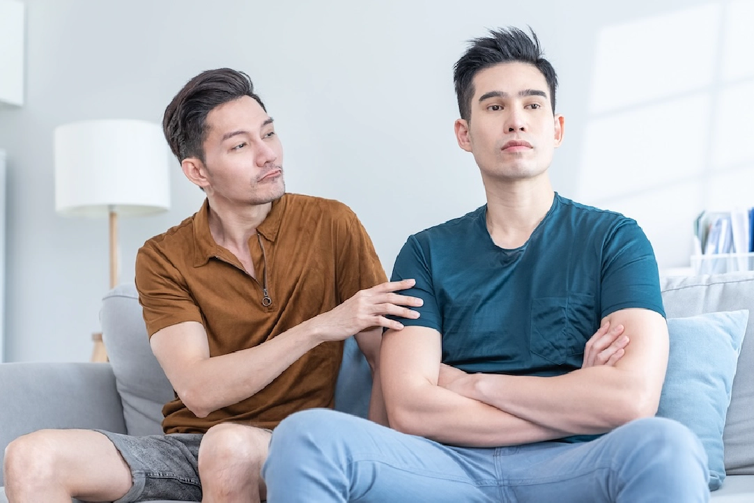 คู่รัก LGBTQ เครียด เรื่อง เงิน