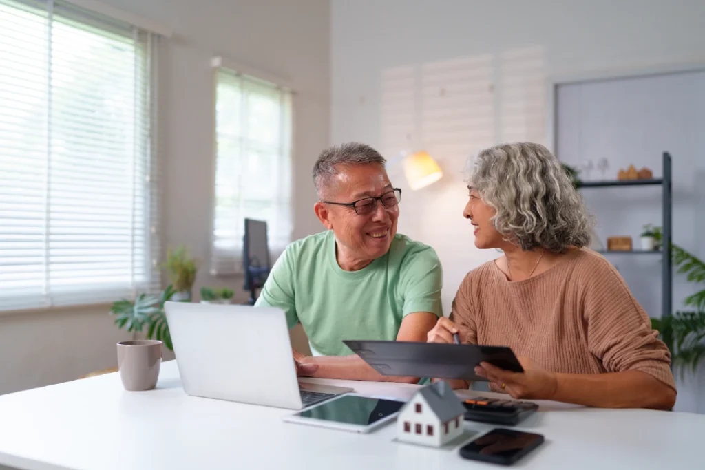 คนรวยซื้อประกันยังไง