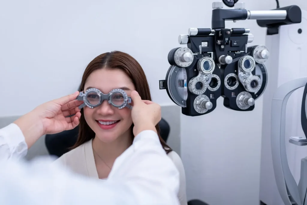 สวัสดิการพนักงาน ประกันสุขภาพกลุ่ม ตัดแว่นฟรี อาหารกลางวันฟรี